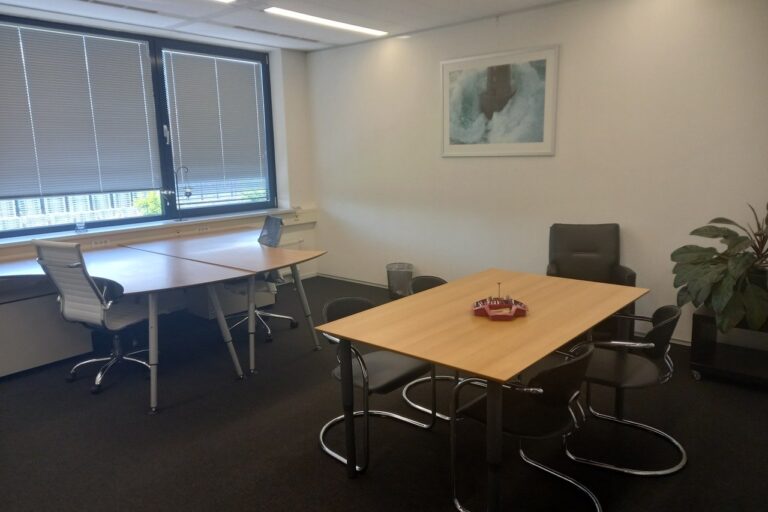 Kantoorruimte ROOOMS Maastricht-Airport