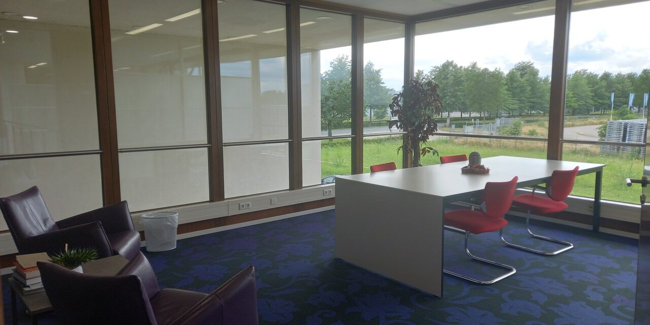Kantoorruimte ROOOMS Maastricht-Airport