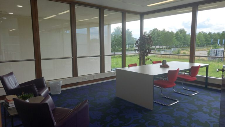 20230719_155619 Kantoorruimte ROOOMS Maastricht-Airport