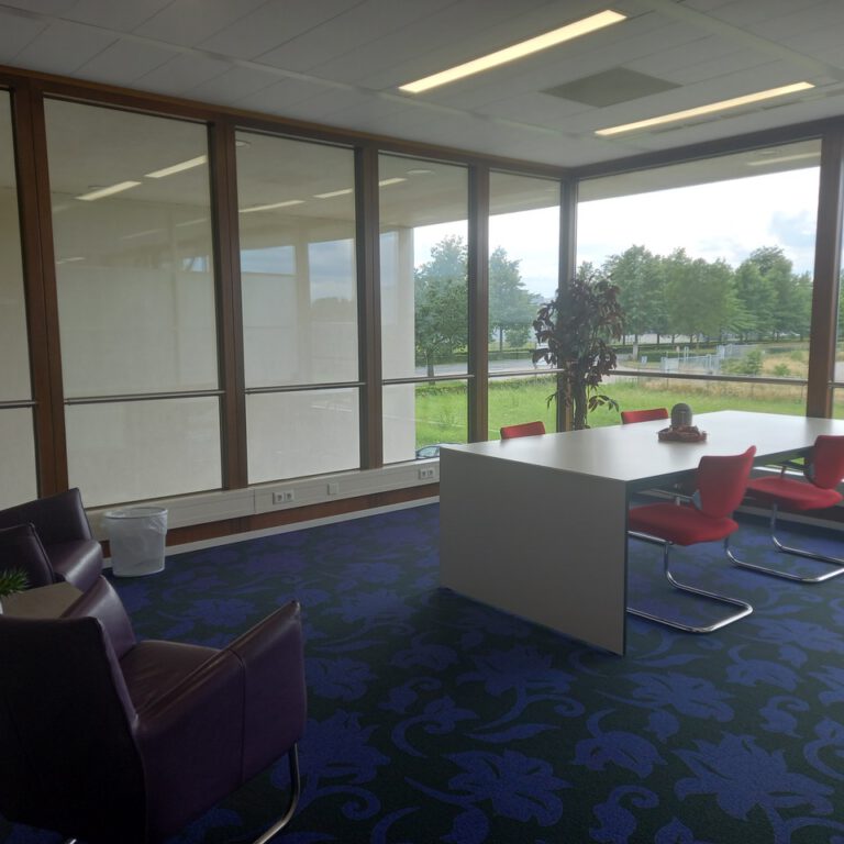Kantoorruimte ROOOMS Maastricht-Airport